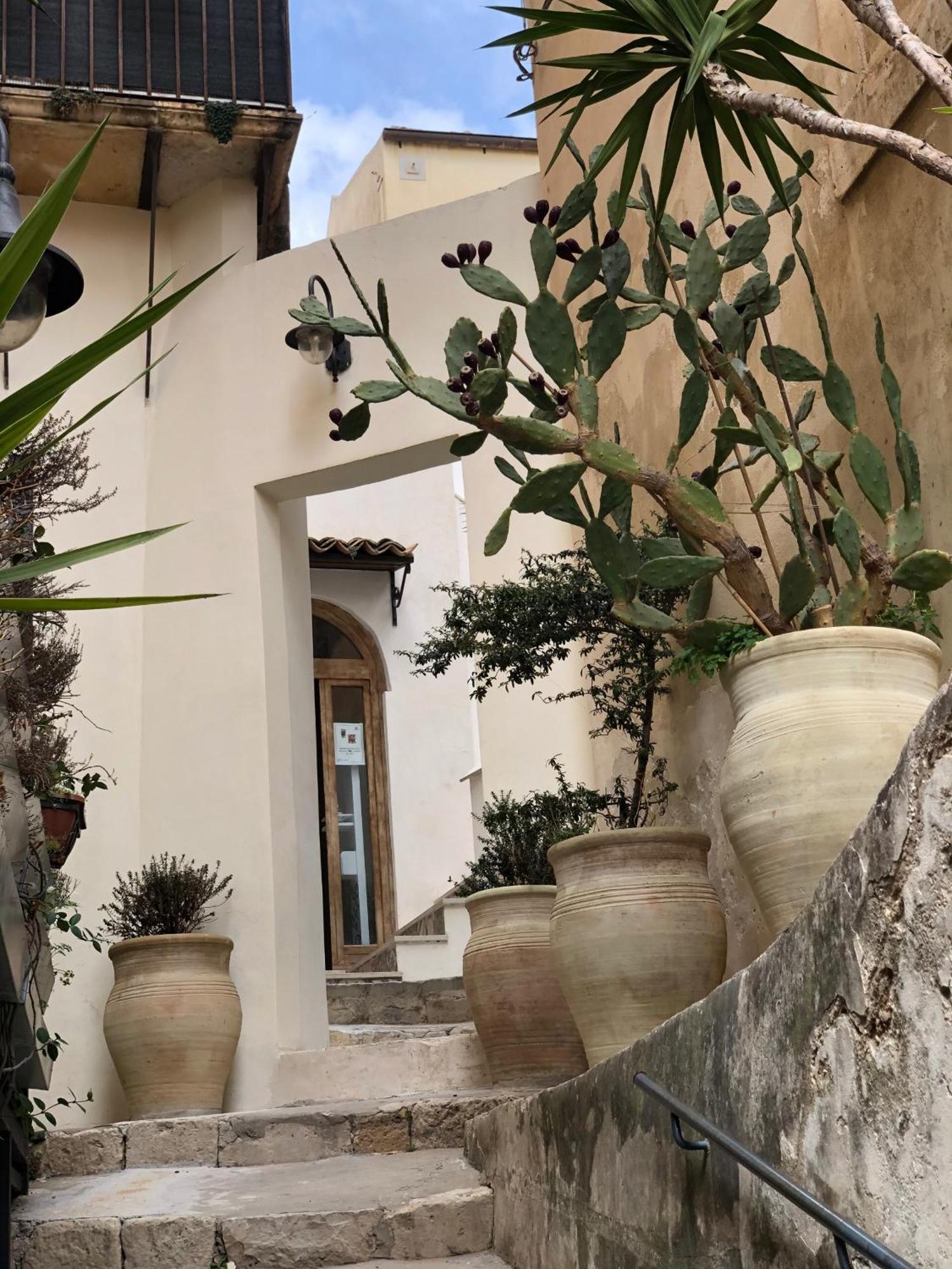 Room 55 Noto Buitenkant foto